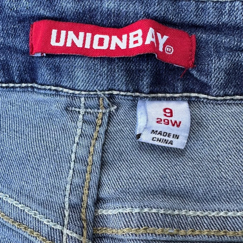 Unionbay Low Rise Y2K Style Utility Medium Wash Denim Stretch Shorts Size 9/29